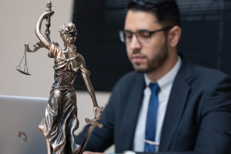 How To Select A Good Personal Injury Lawyer